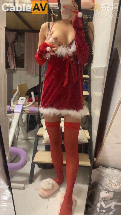網紅 青櫻 聖誕套裝自拍流出